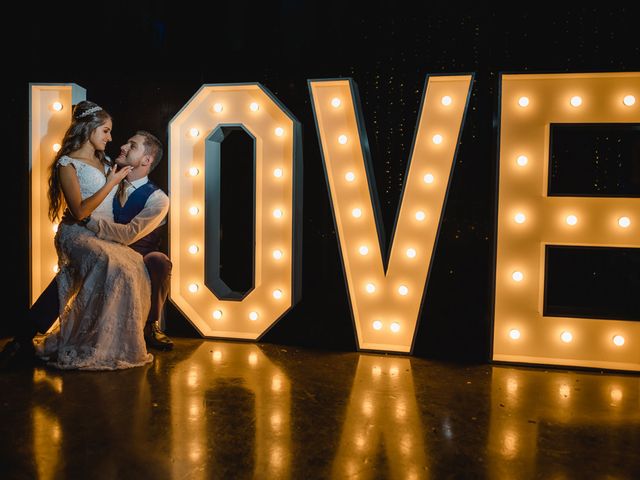 O casamento de Gustavo e Loriane em Itapema, Santa Catarina 2