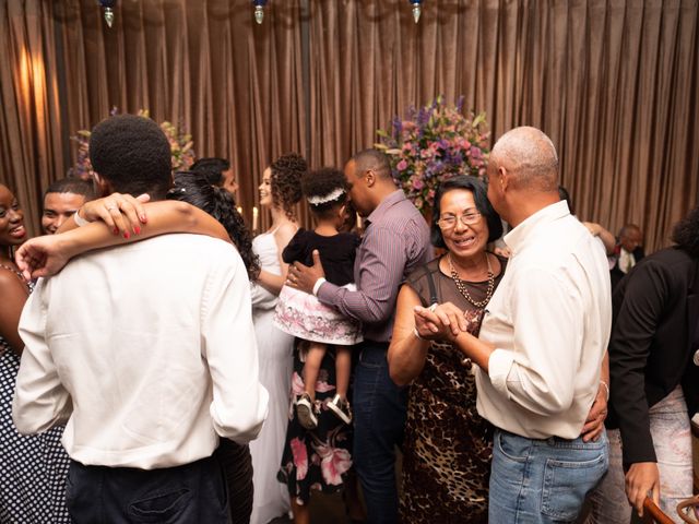 O casamento de Henrique e Karine em Niterói, Rio de Janeiro 26