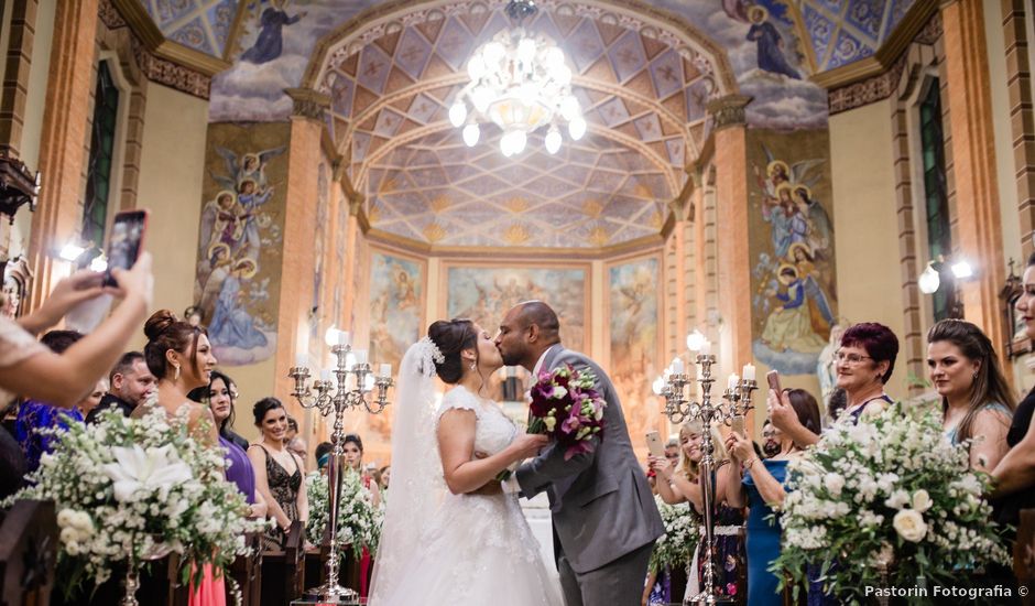 O casamento de Douglas e Karla em Curitiba, Paraná