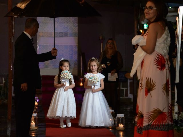 O casamento de Lírio e Sabrina em Porto Alegre, Rio Grande do Sul 29