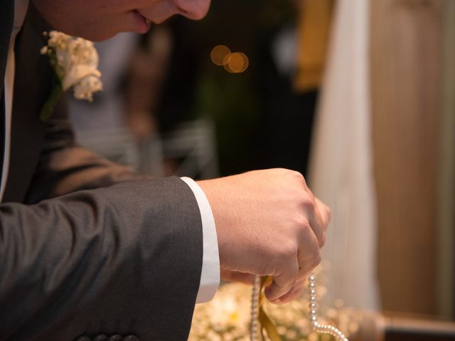 O casamento de Lírio e Sabrina em Porto Alegre, Rio Grande do Sul 40