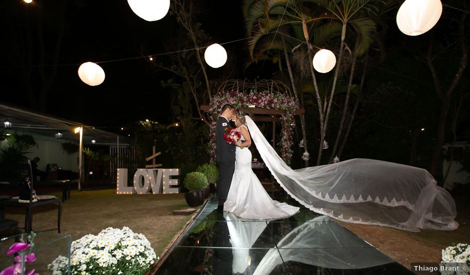 O casamento de Edgard e Savia em Belo Horizonte, Minas Gerais