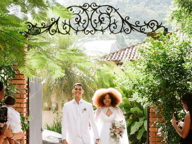 O casamento de Ives e Eduarda em Santa Cruz da Serra, Rio de Janeiro 40