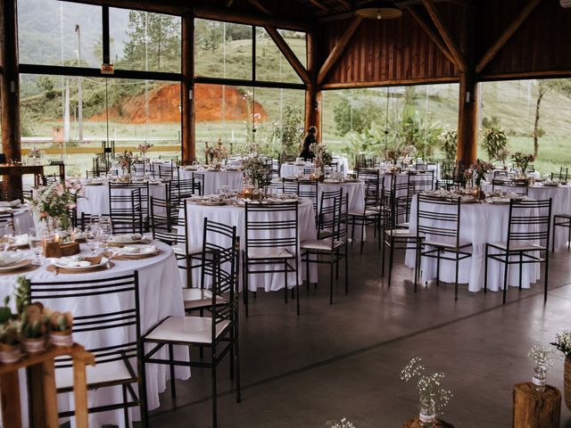 O casamento de Osmair e Carol em Jaraguá do Sul, Santa Catarina 30