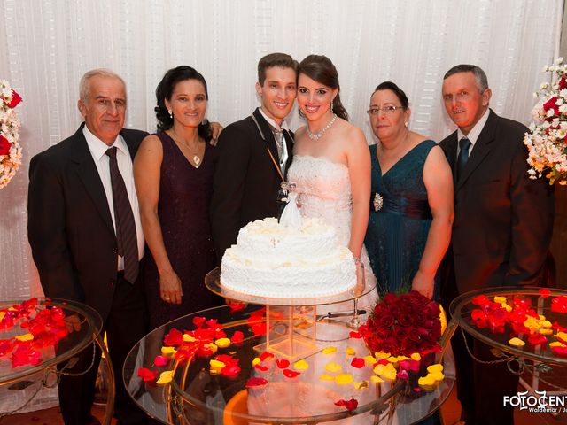 O casamento de Rafael e Angélica em São Sebastião do Paraíso, Minas Gerais 44