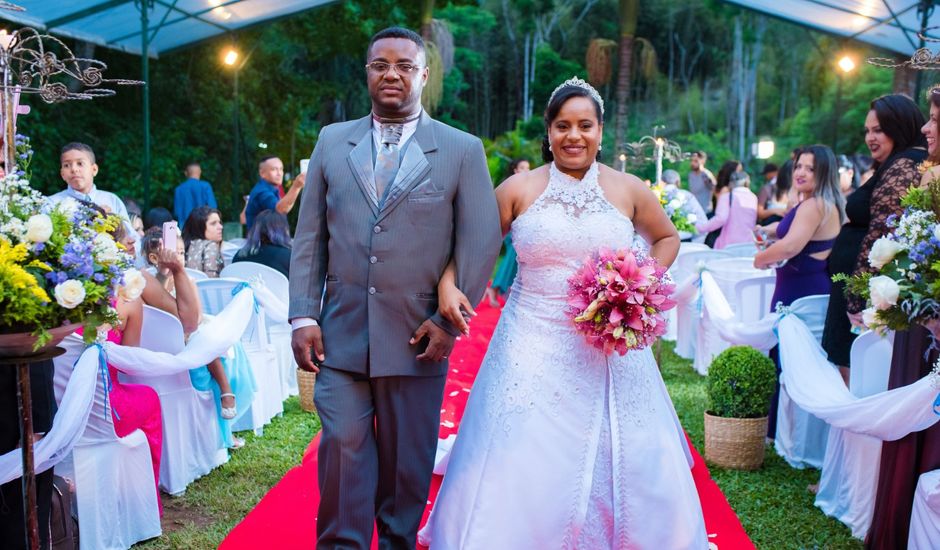 O casamento de Jeferson  e Viviane  em Embu, São Paulo