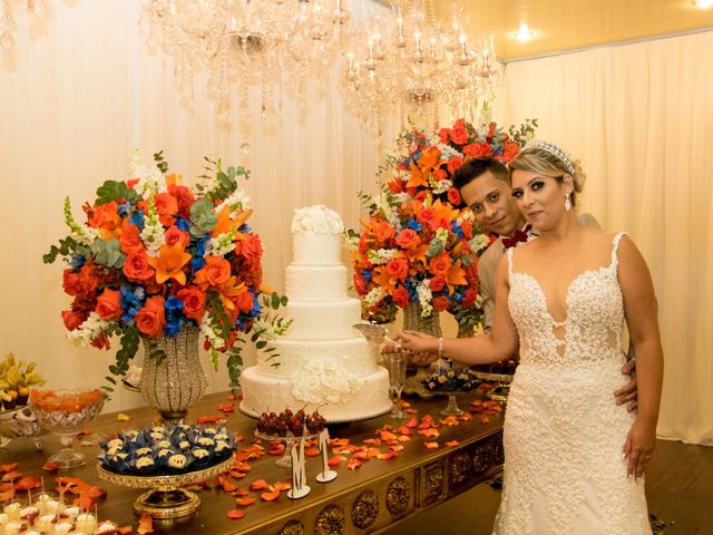 O casamento de Tiago e Malu em Belo Horizonte, Minas Gerais 23