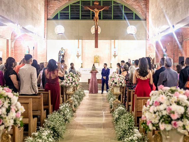 O casamento de Tiago e Adrielle em Valparaíso de Goiás, Goiás 8