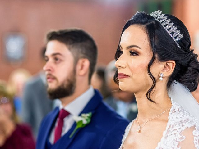 O casamento de Tiago e Adrielle em Valparaíso de Goiás, Goiás 17