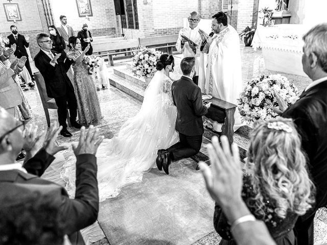 O casamento de Tiago e Adrielle em Valparaíso de Goiás, Goiás 28