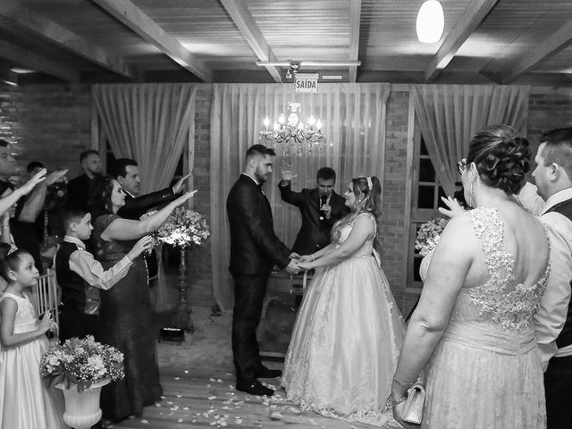 O casamento de Diones e Carla em Chapecó, Santa Catarina 27