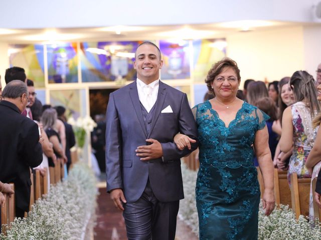 O casamento de Henrique e Thayná em Brasília, Distrito Federal 13