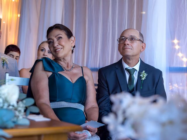 O casamento de Eduardo e Laura em Itapema, Santa Catarina 37