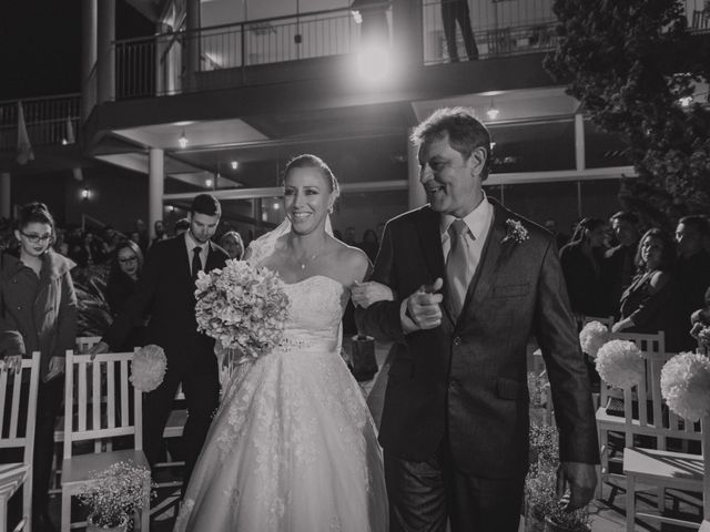 O casamento de Rodrigo e Fernanda em Novo Hamburgo, Rio Grande do Sul 38