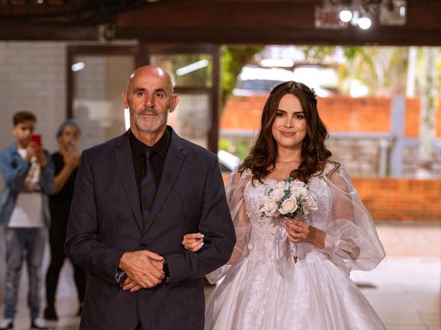 O casamento de Lucas e Thabata em Santo Amaro da Imperatriz, Santa Catarina 18