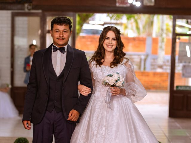 O casamento de Lucas e Thabata em Santo Amaro da Imperatriz, Santa Catarina 22