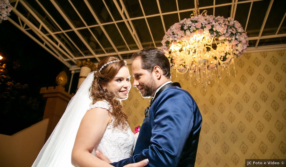 O casamento de Adelson e Natali em Embu, São Paulo