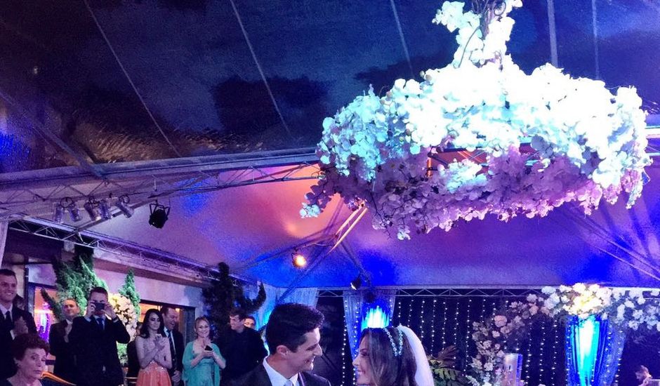 O casamento de Larissa  e José Luiz  em Blumenau, Santa Catarina