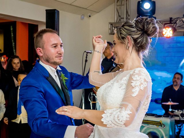 O casamento de Fernando e Larissa em São José dos Pinhais, Paraná 107