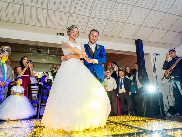 O casamento de Fernando e Larissa em São José dos Pinhais, Paraná 109