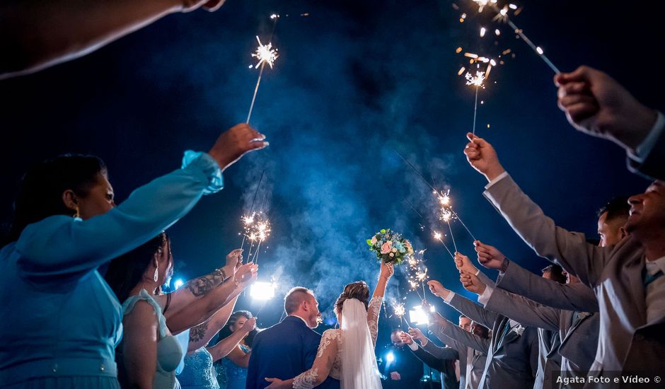 O casamento de Fernando e Larissa em São José dos Pinhais, Paraná