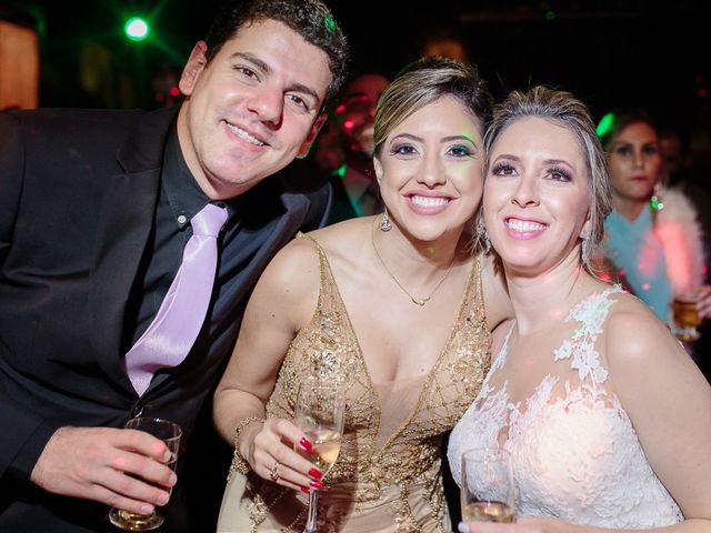 O casamento de Renato e Danusa em Belo Horizonte, Minas Gerais 61