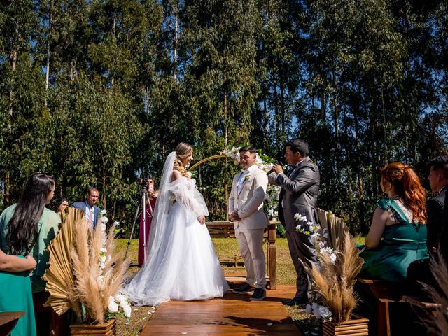 O casamento de Felipe e Emyli em Fazenda Rio Grande, Paraná 52