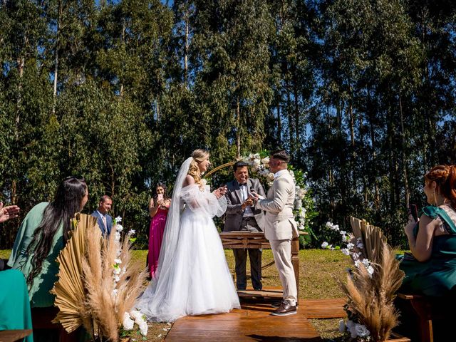 O casamento de Felipe e Emyli em Fazenda Rio Grande, Paraná 54