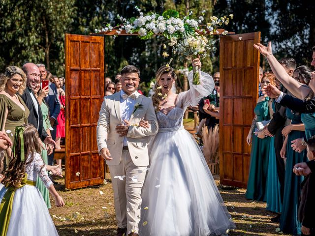 O casamento de Felipe e Emyli em Fazenda Rio Grande, Paraná 61