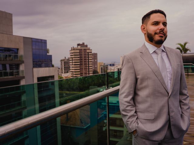 O casamento de Lucas e Nicole em Porto Alegre, Rio Grande do Sul 12