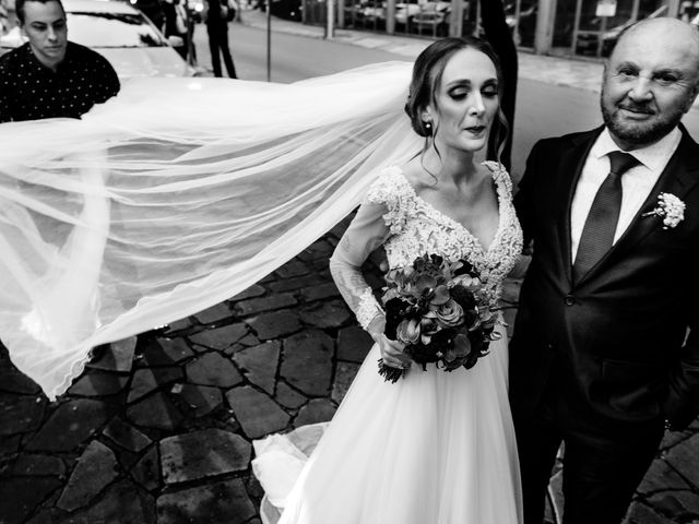 O casamento de Lucas e Nicole em Porto Alegre, Rio Grande do Sul 18