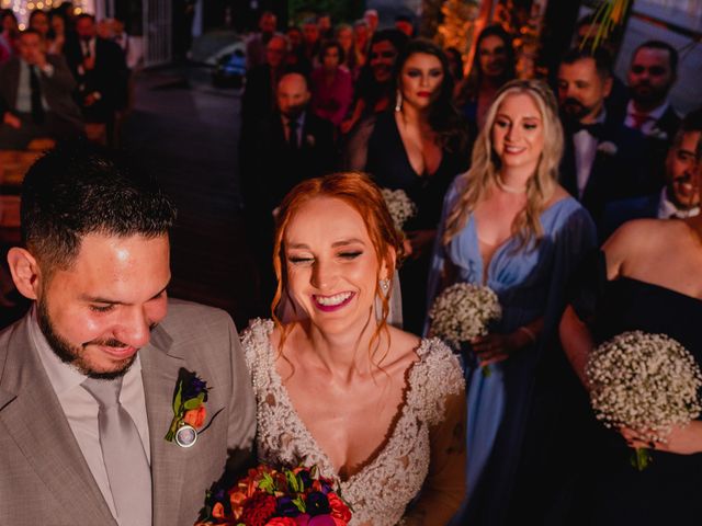 O casamento de Lucas e Nicole em Porto Alegre, Rio Grande do Sul 23