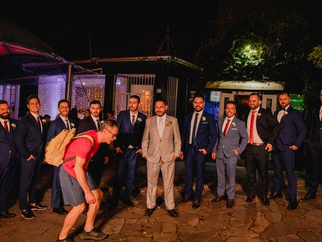 O casamento de Lucas e Nicole em Porto Alegre, Rio Grande do Sul 29