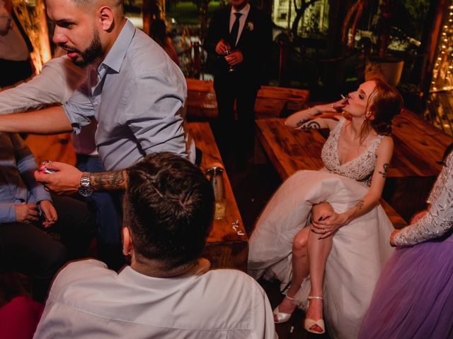 O casamento de Lucas e Nicole em Porto Alegre, Rio Grande do Sul 42