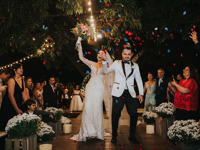 O casamento de Léo e Rafa em Confins, Minas Gerais 19