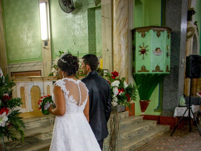 O casamento de Carlos e Viviane em Cipotânea, Minas Gerais 8