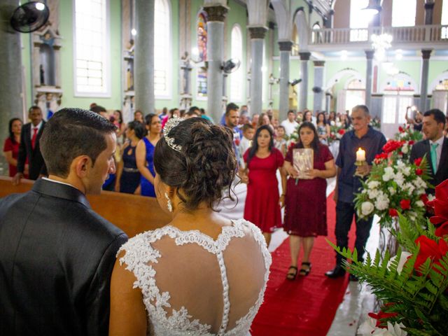 O casamento de Carlos e Viviane em Cipotânea, Minas Gerais 10