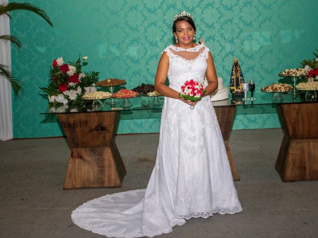 O casamento de Carlos e Viviane em Cipotânea, Minas Gerais 37