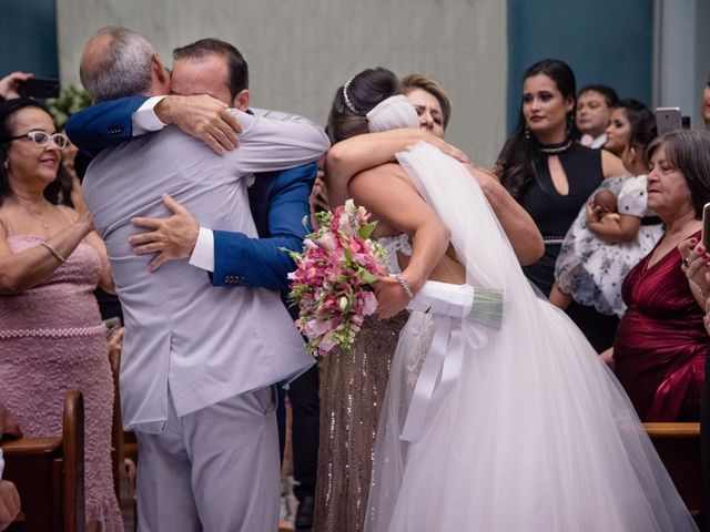 O casamento de Everton e Maiara em Dom Cavati, Minas Gerais 9