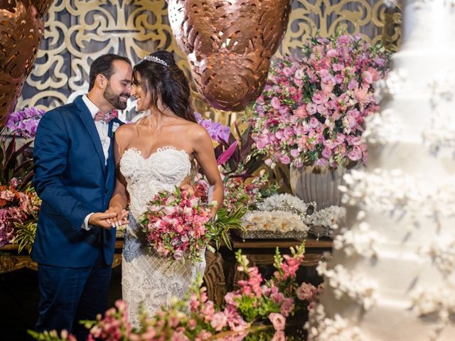 O casamento de Everton e Maiara em Dom Cavati, Minas Gerais 1