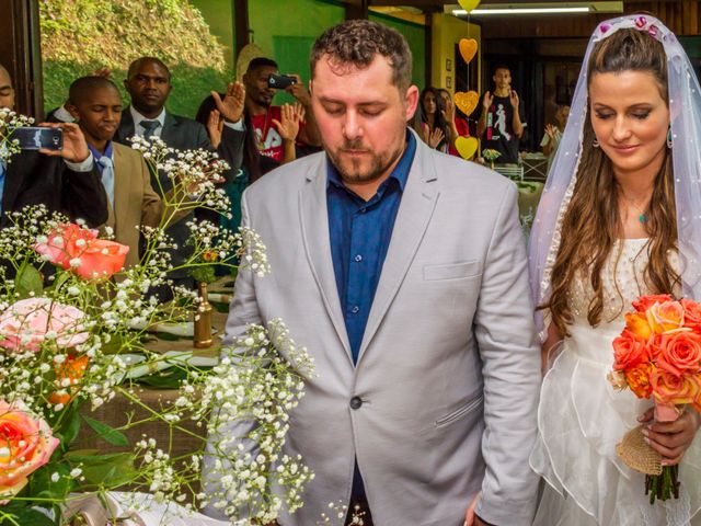 O casamento de Thiago e Lindy em São Lourenço da Serra, São Paulo 28