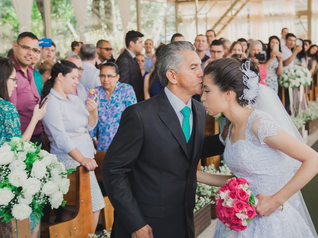 O casamento de Everton e Larissa em Mairiporã, São Paulo Estado 32