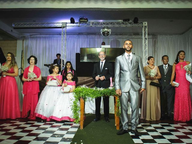 O casamento de Diogo e Larissa em Diadema, São Paulo 38