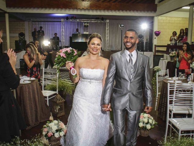 O casamento de Diogo e Larissa em Diadema, São Paulo 61