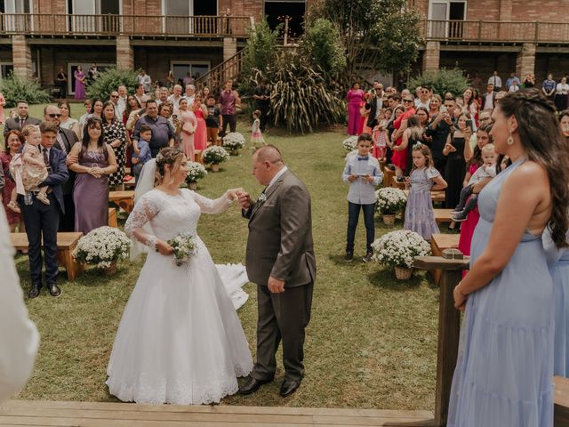 O casamento de Larissa e Lorenzo em São Francisco de Paula, Rio Grande do Sul 23