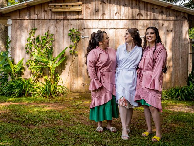 O casamento de Cristian e Isabelle em Curitiba, Paraná 32