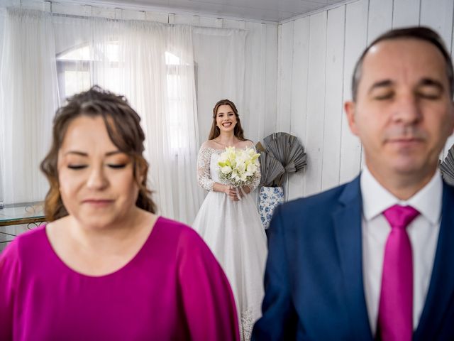 O casamento de Cristian e Isabelle em Curitiba, Paraná 42