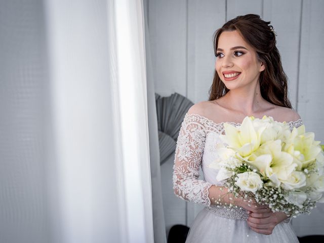 O casamento de Cristian e Isabelle em Curitiba, Paraná 49