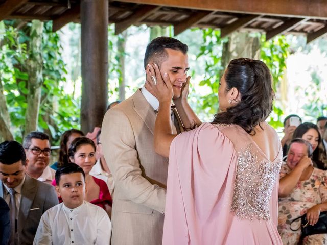 O casamento de Cristian e Isabelle em Curitiba, Paraná 60