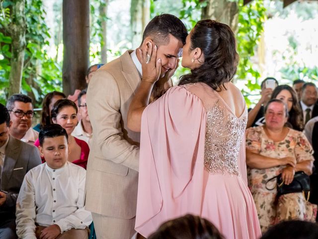 O casamento de Cristian e Isabelle em Curitiba, Paraná 61